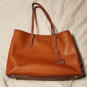 Michael Kors Jet Set Tote - Cognac